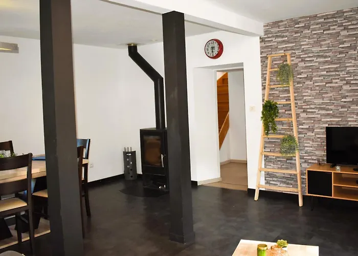 La Maison Du Mespoul בית נופש